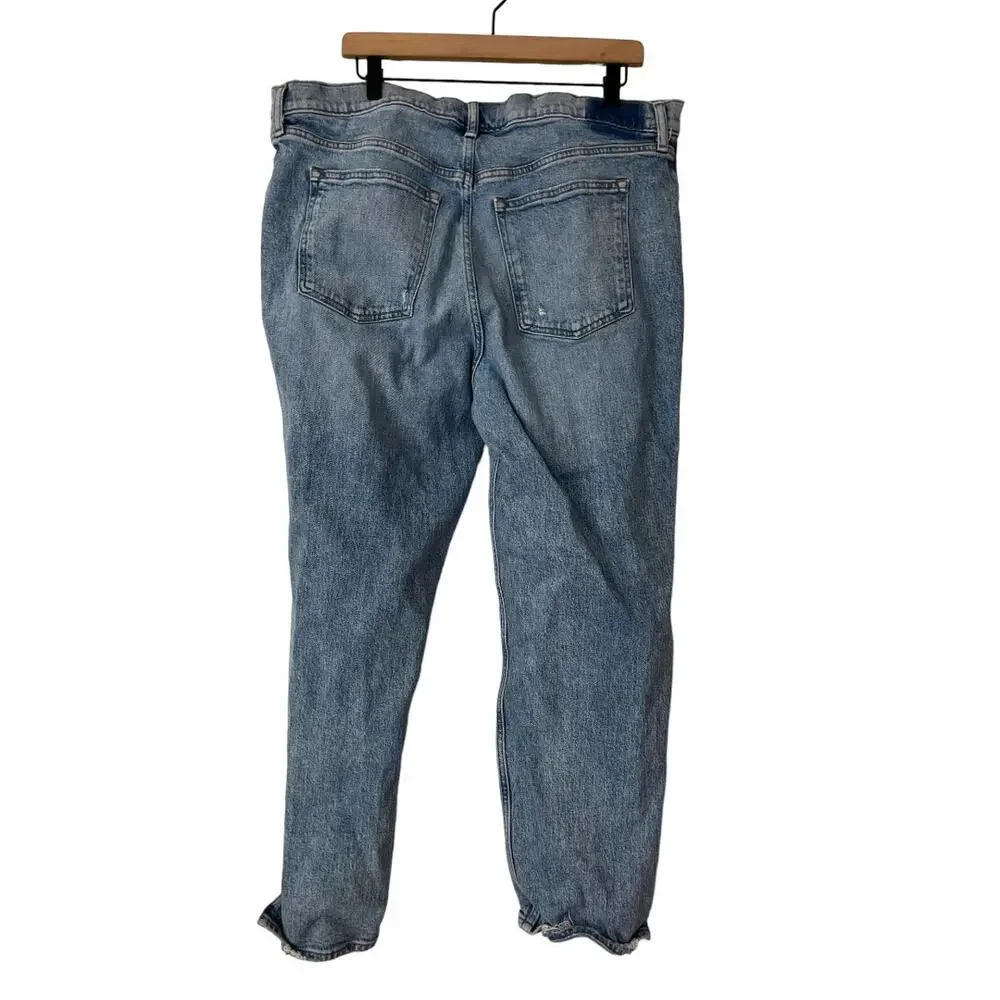 Abercrombie and Fitch The 90s Straight Ultra High Rise Jeans Size 18 / 34 Short